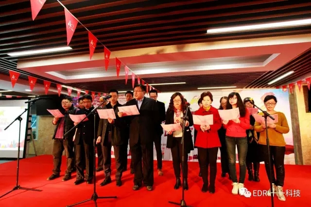 11-工總一院、工總二院共同詩(shī)朗誦《紅旗飄飄》.webp.jpg